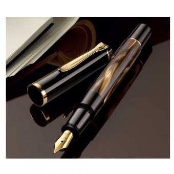 Pelikan Classic M200 Braun-Marmoriert Kolbenfüllhalter