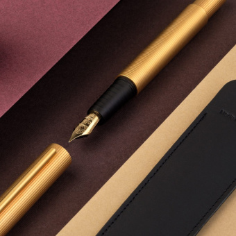Otto Hutt design 08 Faden-Guillochierung Matt Gelbgold Kolbenfüllhalter 