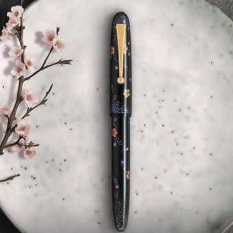 Namiki Yukari Limited Edition 2025 Cherry Blossoms at Night Füllhalter