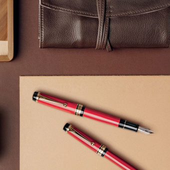 Pilot Custom Urushi Füllhalter Red